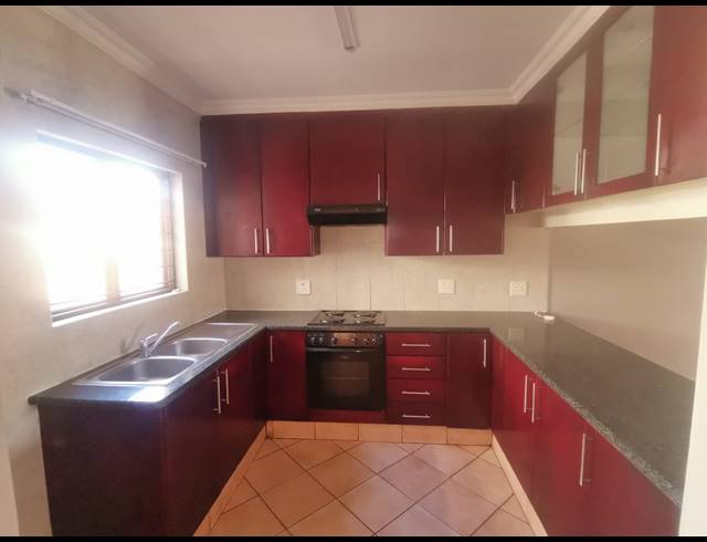 2 BEDROOM APARTMENT TO LET IN KENLEAF